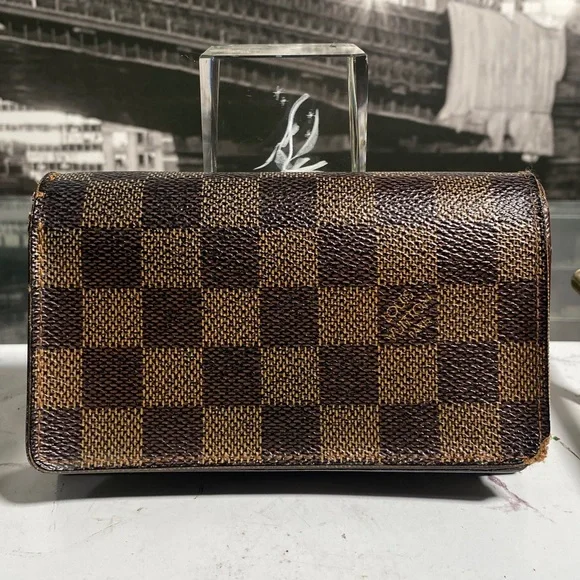 Authentic Louis Vuitton Damier Bifold Zippy Wallet - Picture 14 of 16